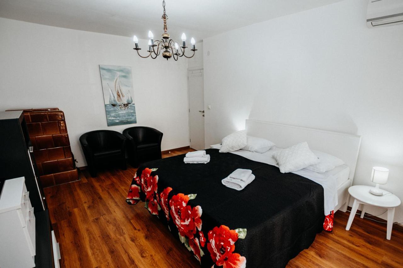 Double And Single S Apartments Zadar Dış mekan fotoğraf
