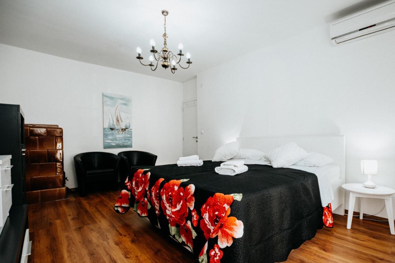 Double And Single S Apartments Zadar Dış mekan fotoğraf
