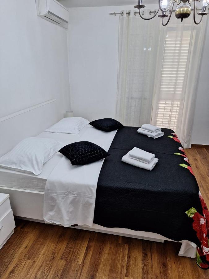 Double And Single S Apartments Zadar Dış mekan fotoğraf